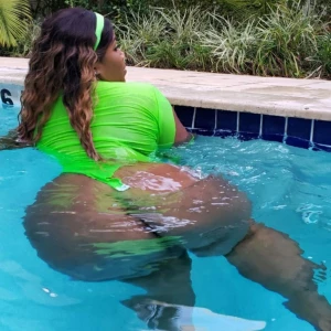 Chrisy &#8211; chrisycurves OnlyFans Leaks (49 Photos + 5 Videos) 111498