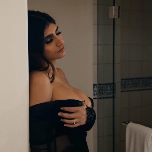 Mia Khalifa &#8211; miaK Patreon Leaks (43 Photos + 3 Videos) 113655