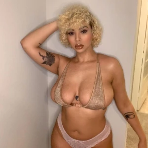 Annamarie Sarai &#8211; annamariesarai OnlyFans Leaks (30 Photos + 3 Videos) 119784