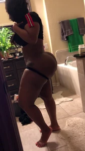 Ms Alottabootie – msalottabootie OnlyFans Leaks (2 Photos + 2 Videos)