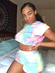 Queen Bubbz – yagurlbubblez OnlyFans Leaks (45 Photos + 3 Videos)