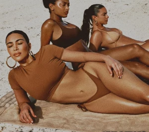 Kim Kardashian Instagram Leaks (20 Photos)